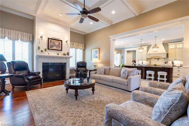 334 Scone Castle LOOP, Chesapeake, VA 23322