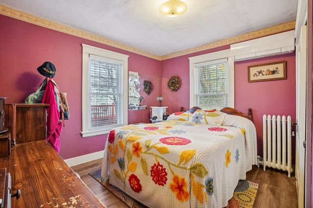 55 Standish St, Worcester, MA 01604