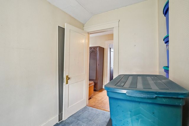 55 Standish St, Worcester, MA 01604