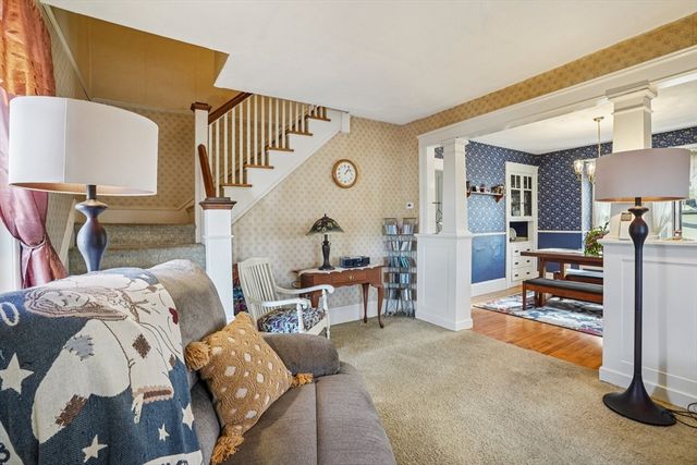 55 Standish St, Worcester, MA 01604