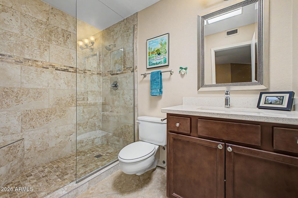 Image 26 of property listing at 10429 W HUTTON Drive, Sun City, AZ 85351