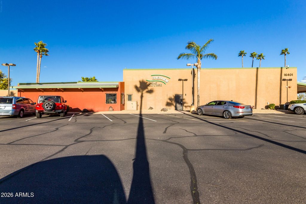 Image 36 of property listing at 10429 W HUTTON Drive, Sun City, AZ 85351