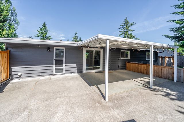 18326 Occidental Avenue S, Burien, WA 98148