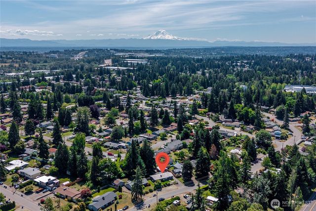 18326 Occidental Avenue S, Burien, WA 98148