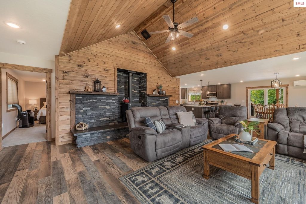 521 Magpie Lane, Sandpoint, ID 83864 photo 8