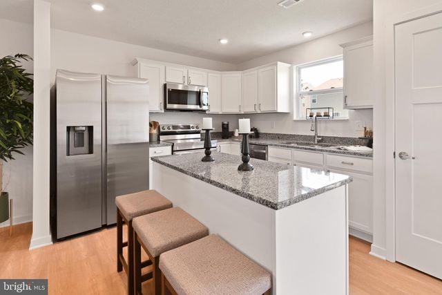 6 REGENT CIRCLE, Hagerstown, MD 21742