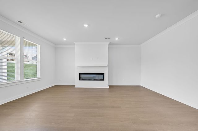 801 Fairgreen Court, Clarksville, TN 37043