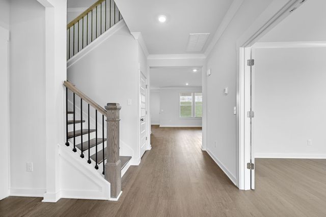 801 Fairgreen Court, Clarksville, TN 37043