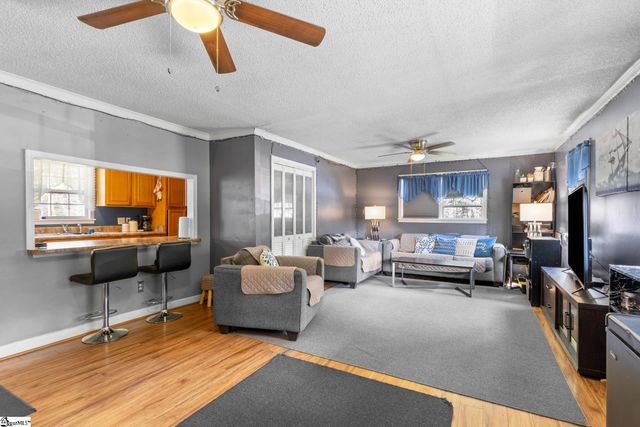 89 Dakota Drive, Laurens, SC 29360