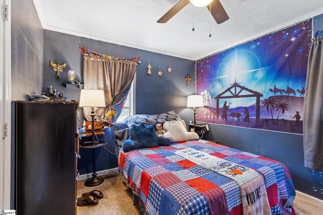 89 Dakota Drive, Laurens, SC 29360