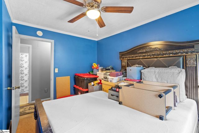 89 Dakota Drive, Laurens, SC 29360