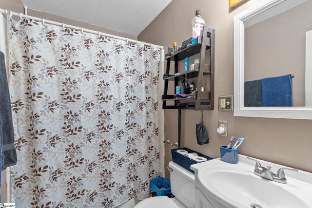 89 Dakota Drive, Laurens, SC 29360