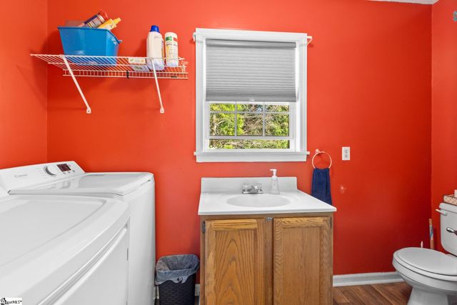 89 Dakota Drive, Laurens, SC 29360