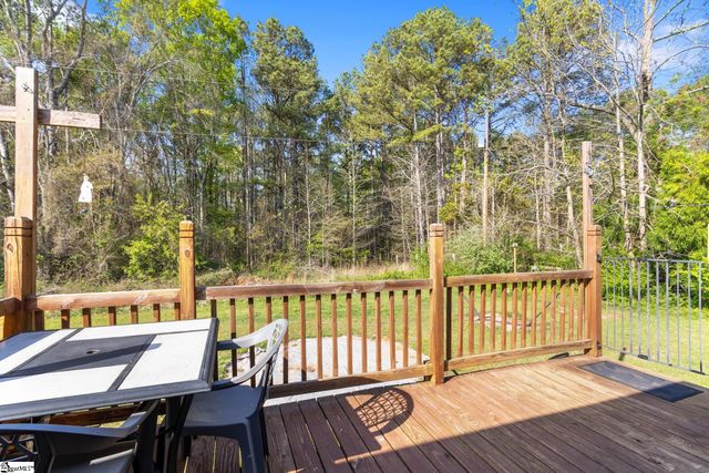 89 Dakota Drive, Laurens, SC 29360