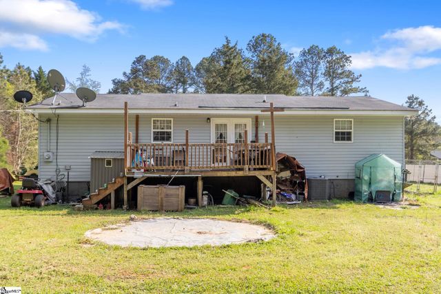 89 Dakota Drive, Laurens, SC 29360