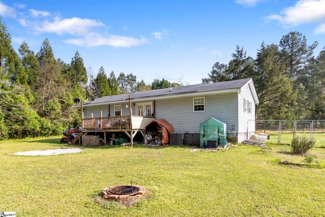 89 Dakota Drive, Laurens, SC 29360