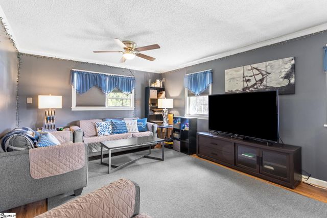 89 Dakota Drive, Laurens, SC 29360