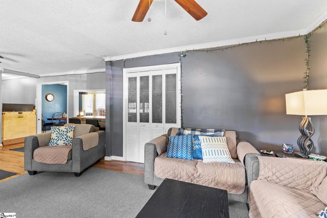 89 Dakota Drive, Laurens, SC 29360