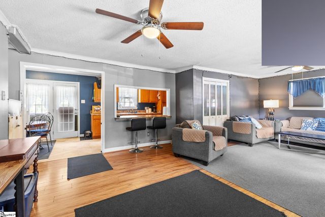 89 Dakota Drive, Laurens, SC 29360