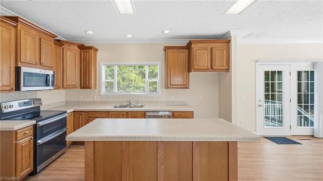 2070 Grooms Road, Reidsville, NC 27320