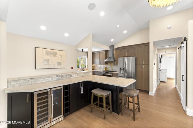 31 Virginia Avenue, Hazlet, NJ 07730