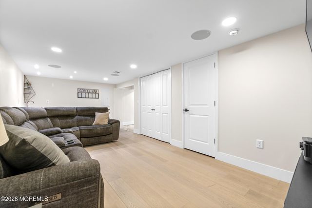 31 Virginia Avenue, Hazlet, NJ 07730