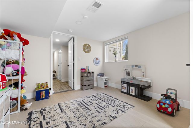 31 Virginia Avenue, Hazlet, NJ 07730
