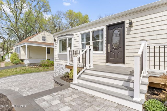 31 Virginia Avenue, Hazlet, NJ 07730
