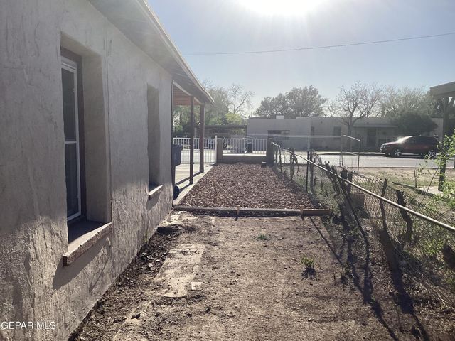 8405 PINON Street, El Paso, TX 79907