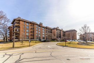 3801 Mission Hills Road 209, Northbrook, IL 60062