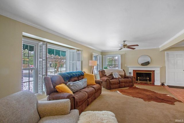 1200 S Burkhardt Road, Evansville, IN 47715