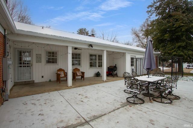 1200 S Burkhardt Road, Evansville, IN 47715