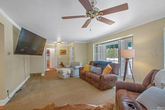 1200 S Burkhardt Road, Evansville, IN 47715