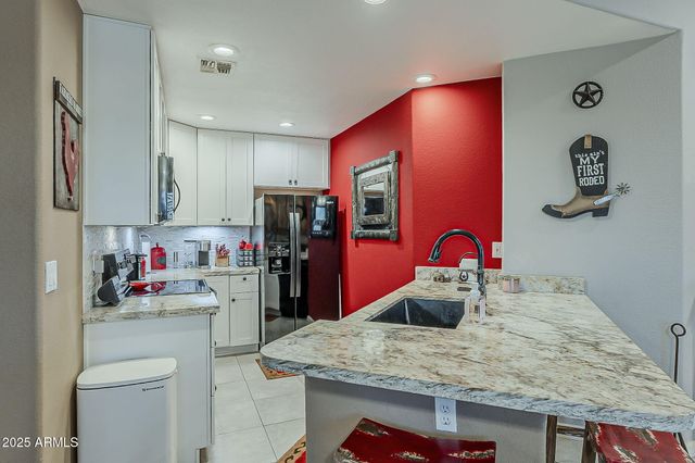 15205 N IVORY Drive B, Fountain Hills, AZ 85268