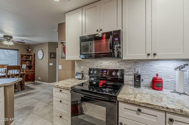 15205 N IVORY Drive B, Fountain Hills, AZ 85268