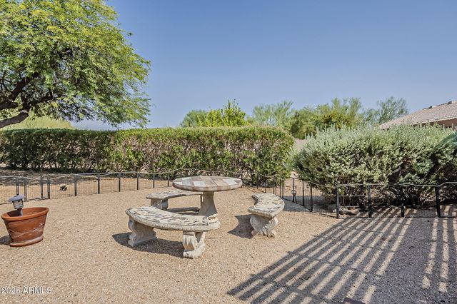 15205 N IVORY Drive B, Fountain Hills, AZ 85268