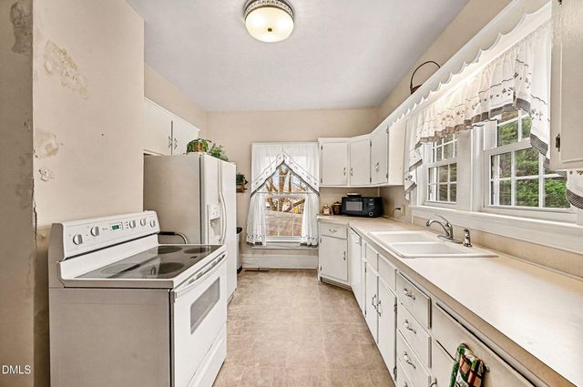 105 Elm Street, Haw River, NC 27258