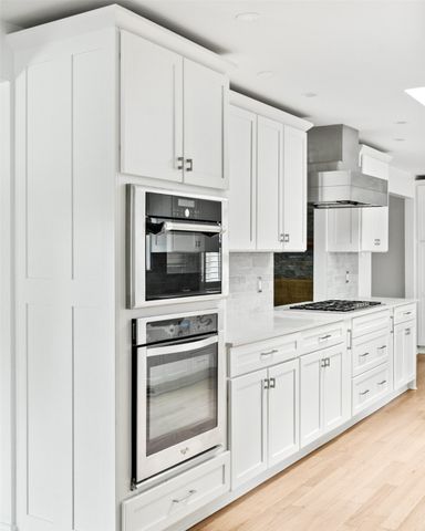 9412 Hunters Creek Drive, Dallas, TX 75243
