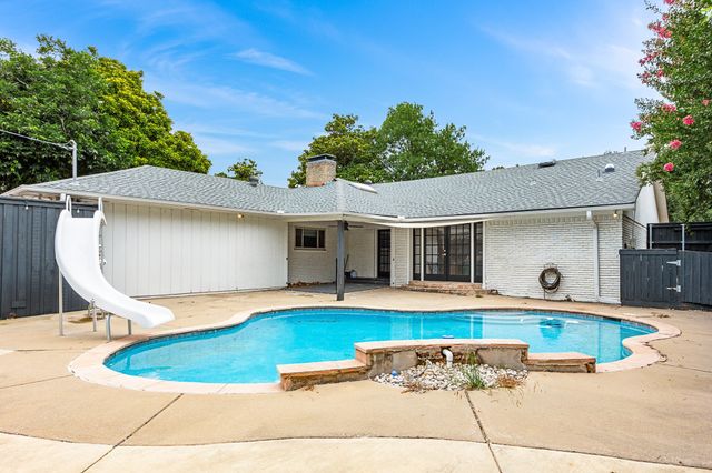 9412 Hunters Creek Drive, Dallas, TX 75243