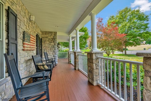 11 Monica Ct, Branchburg Twp., NJ 08876