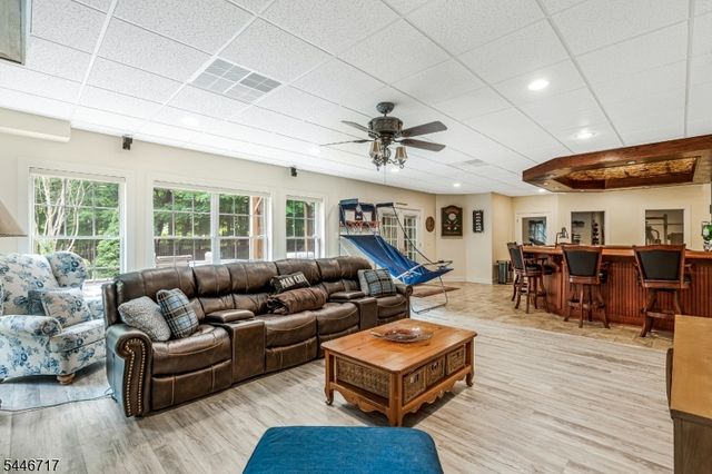 11 Monica Ct, Branchburg Twp., NJ 08876