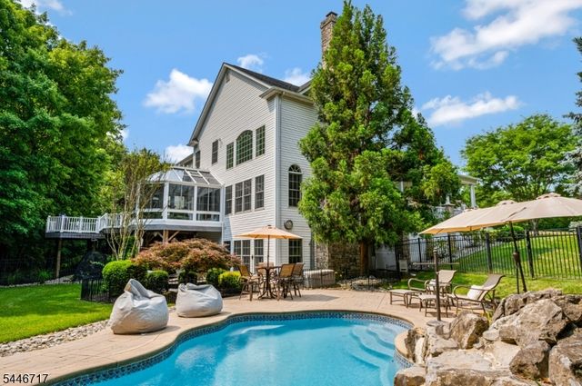 11 Monica Ct, Branchburg Twp., NJ 08876