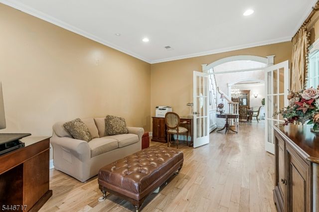 11 Monica Ct, Branchburg Twp., NJ 08876