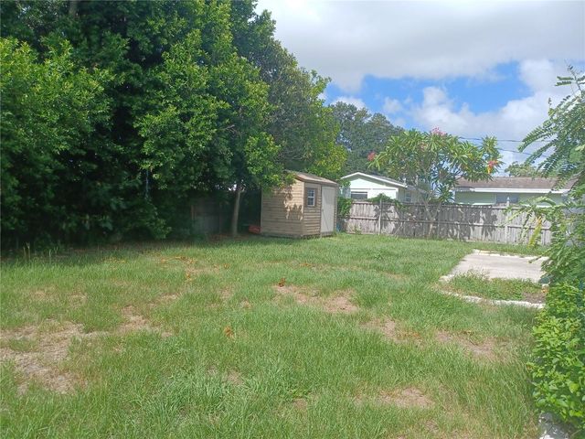 8448 76TH AVENUE, Seminole, FL 33777