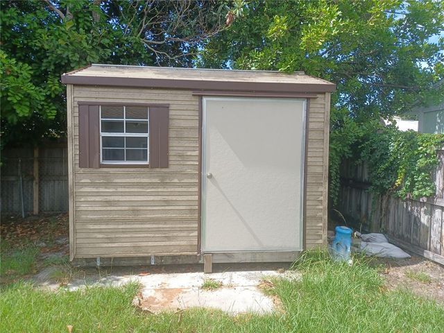 8448 76TH AVENUE, Seminole, FL 33777