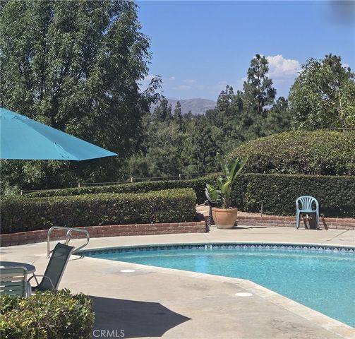 1360 Shadow Lane K, Fullerton, CA 92831