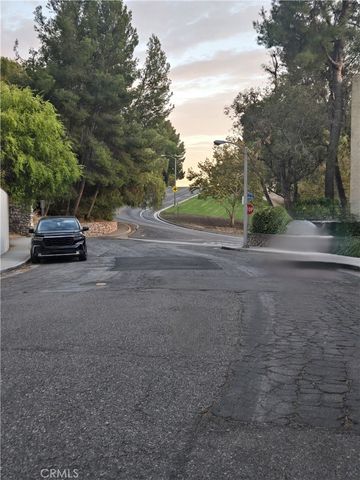 1360 Shadow Lane K, Fullerton, CA 92831