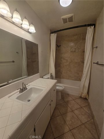 1360 Shadow Lane K, Fullerton, CA 92831