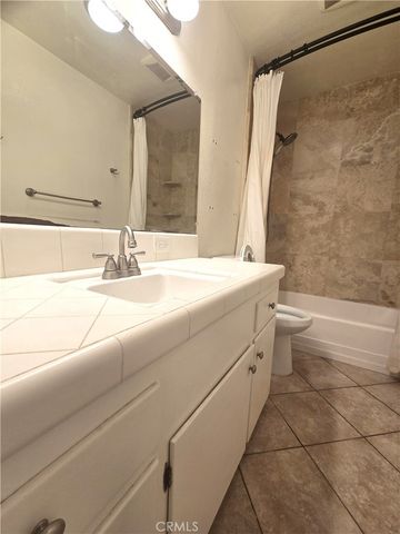 1360 Shadow Lane K, Fullerton, CA 92831