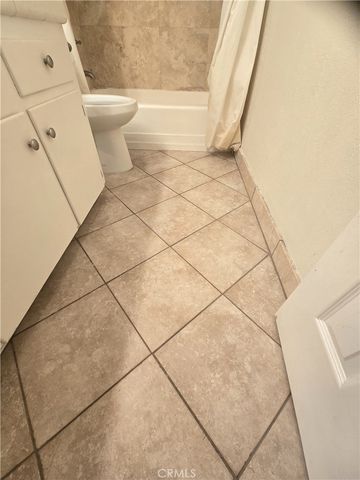 1360 Shadow Lane K, Fullerton, CA 92831